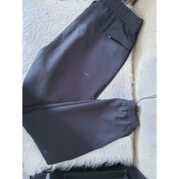 274- EUC Size Sm Mens Lululemon License to Train Jogger - Picture 3 of 3
